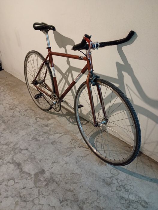 Bicicleta single speed contra pedal