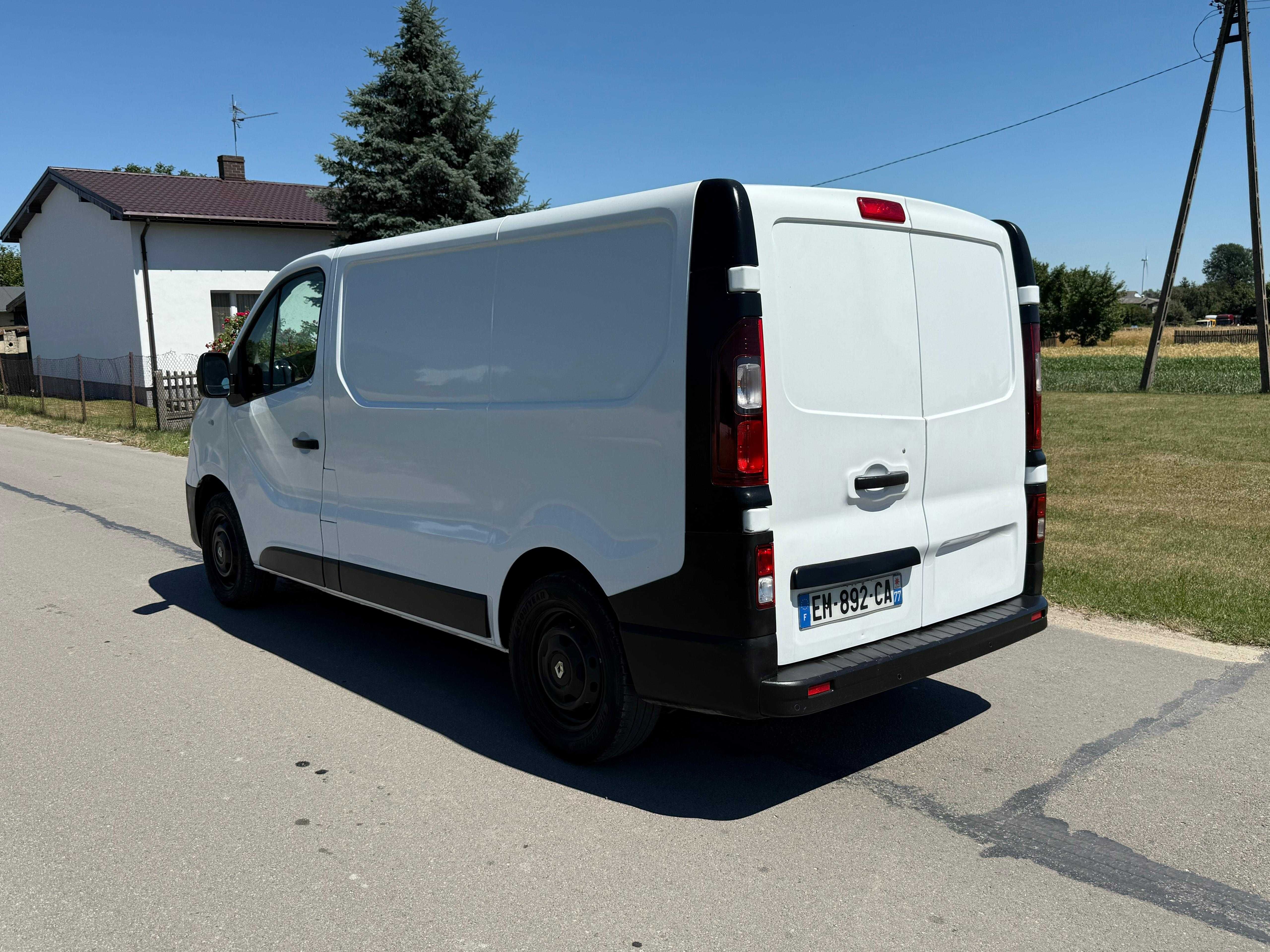 Renault trafic III , 2017 rok stan bardzo dobry 150 tys km