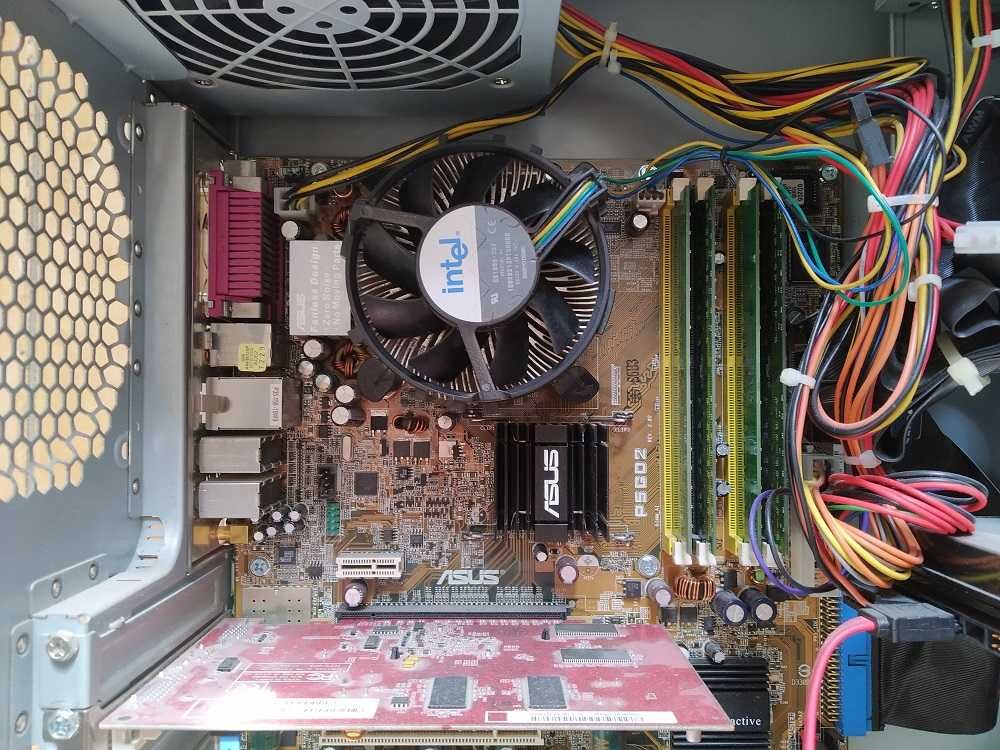 Комплект Pentium4-3Ghz/3 Gb/120 HDD/Win 7/RADEON X550 256 Mb