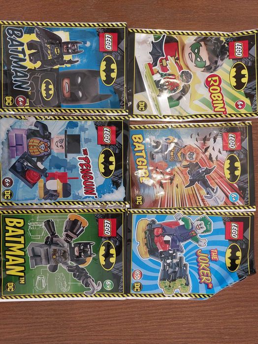 Minifigurki z "Magazyn LEGO Batman" komplet za rok 2021 + magazyn