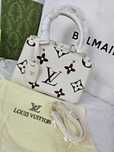 Torebka kuferek Louis Vuitton torba damska ecru LV