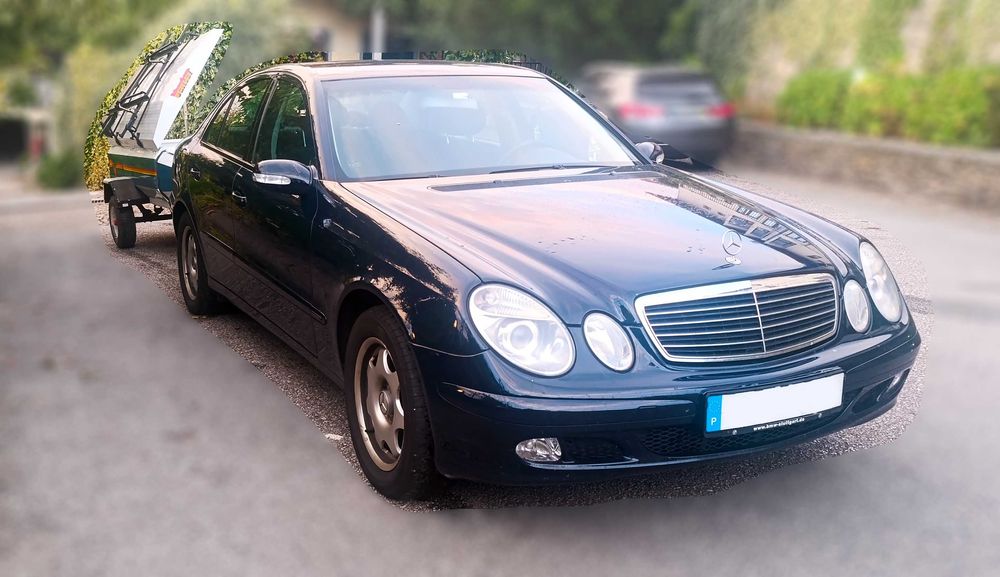 Mercedes E220 Sedan Elegance + Atrelado Venter