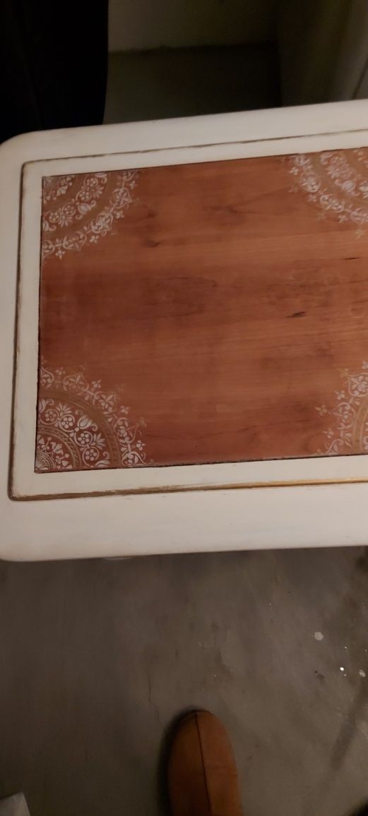 Mesa de sala ou de apoio