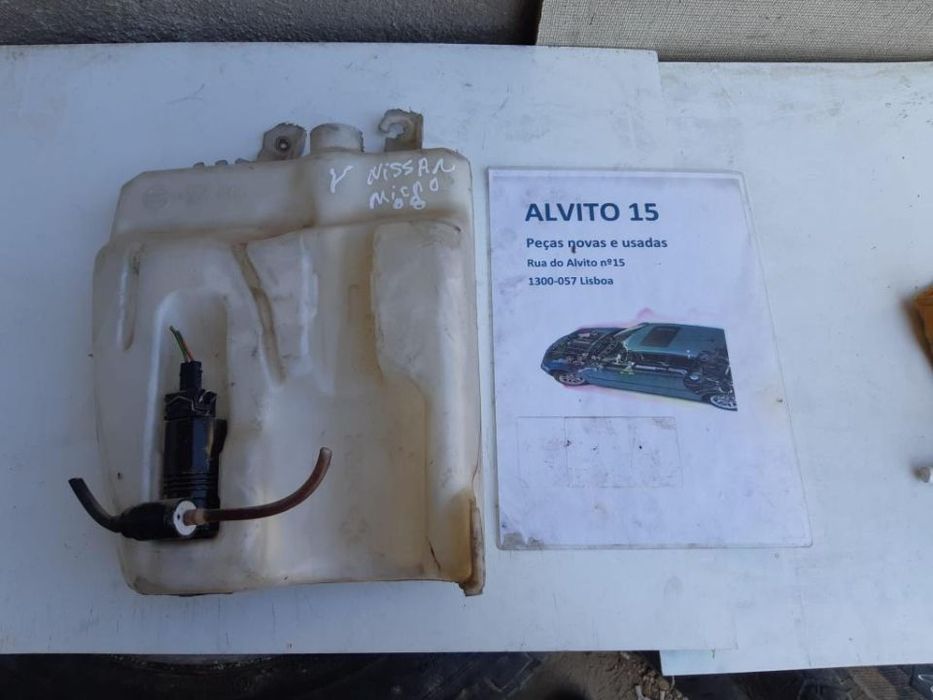 depósito de água mija mija Nissan Micra 2008