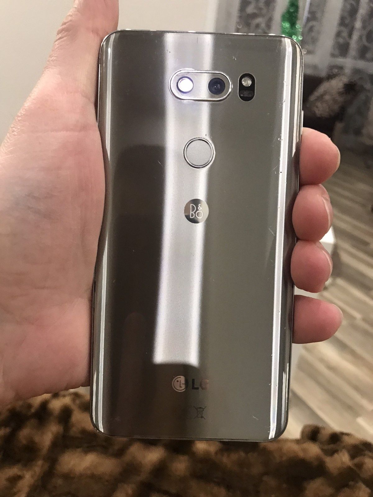LG V 30+ (128 GB)