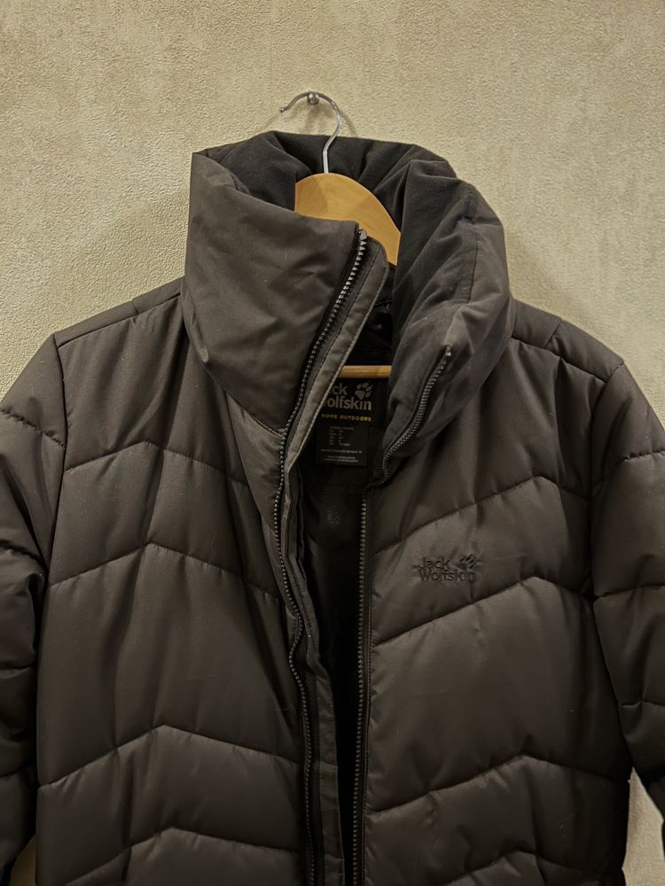 Пуховик Jack Wolfskin жіночий