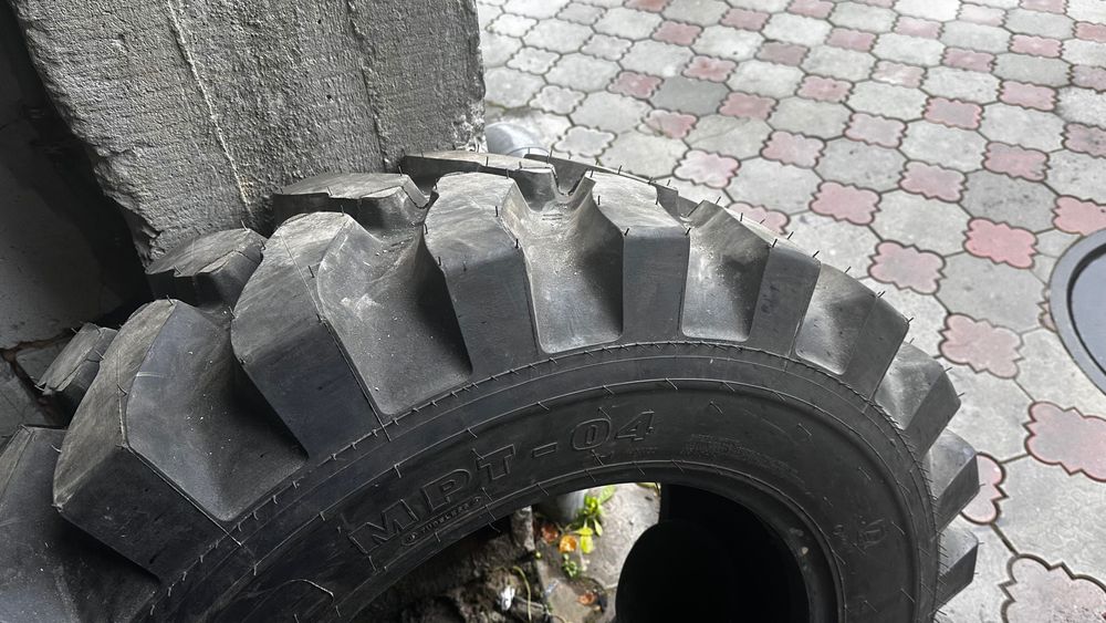 Продам 2 промышленные шины Mitas MPT-04 405/70-24
