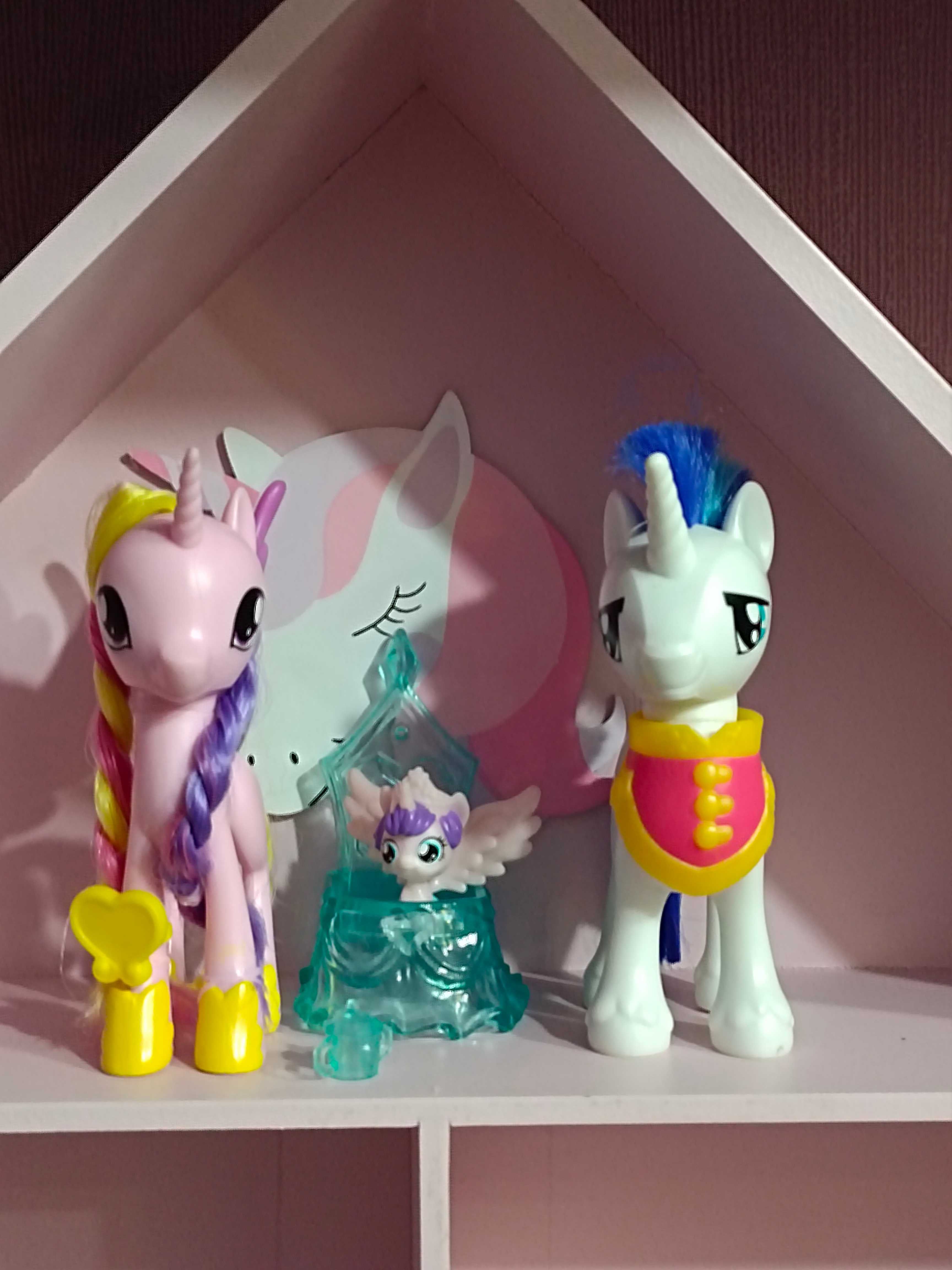 My Little Pony Princess Cadance Shining Flurry rodzina G4  figurka MLP