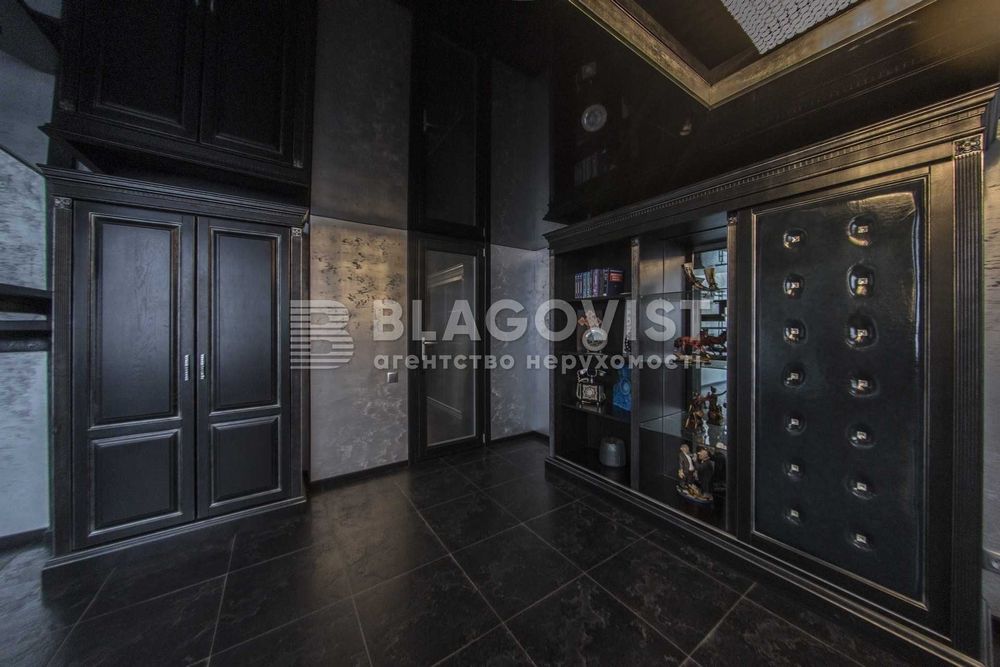 Продаж офісу представницького рівня. Печерськ . Тютюнника