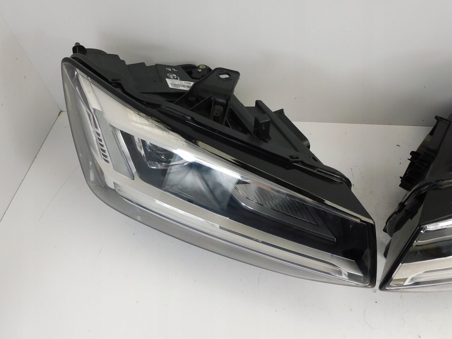 AUDI Q2 81A LAMPA PRAWA LEWA FULL LED 81A941034 81A941033