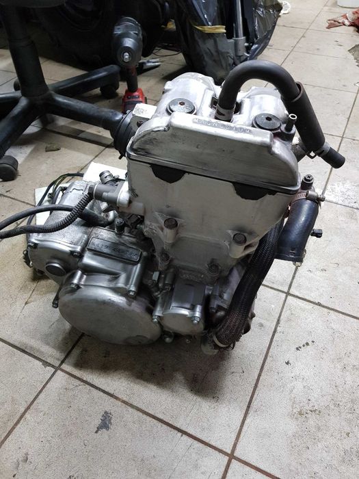 Wydech Suzuki DRZ 400 Silnik Wał Cylinder Części Kartery Lagi Serwis