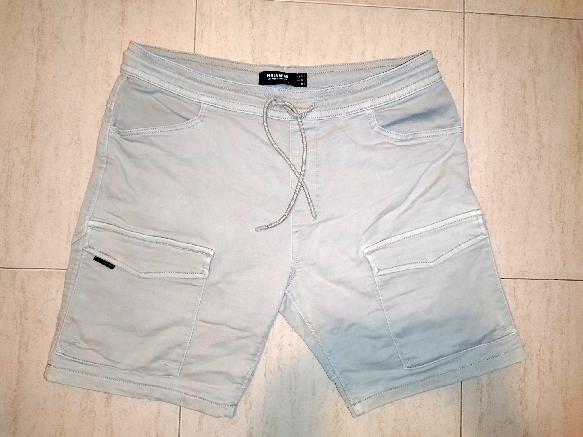 Calções Pull & Bear creme XL