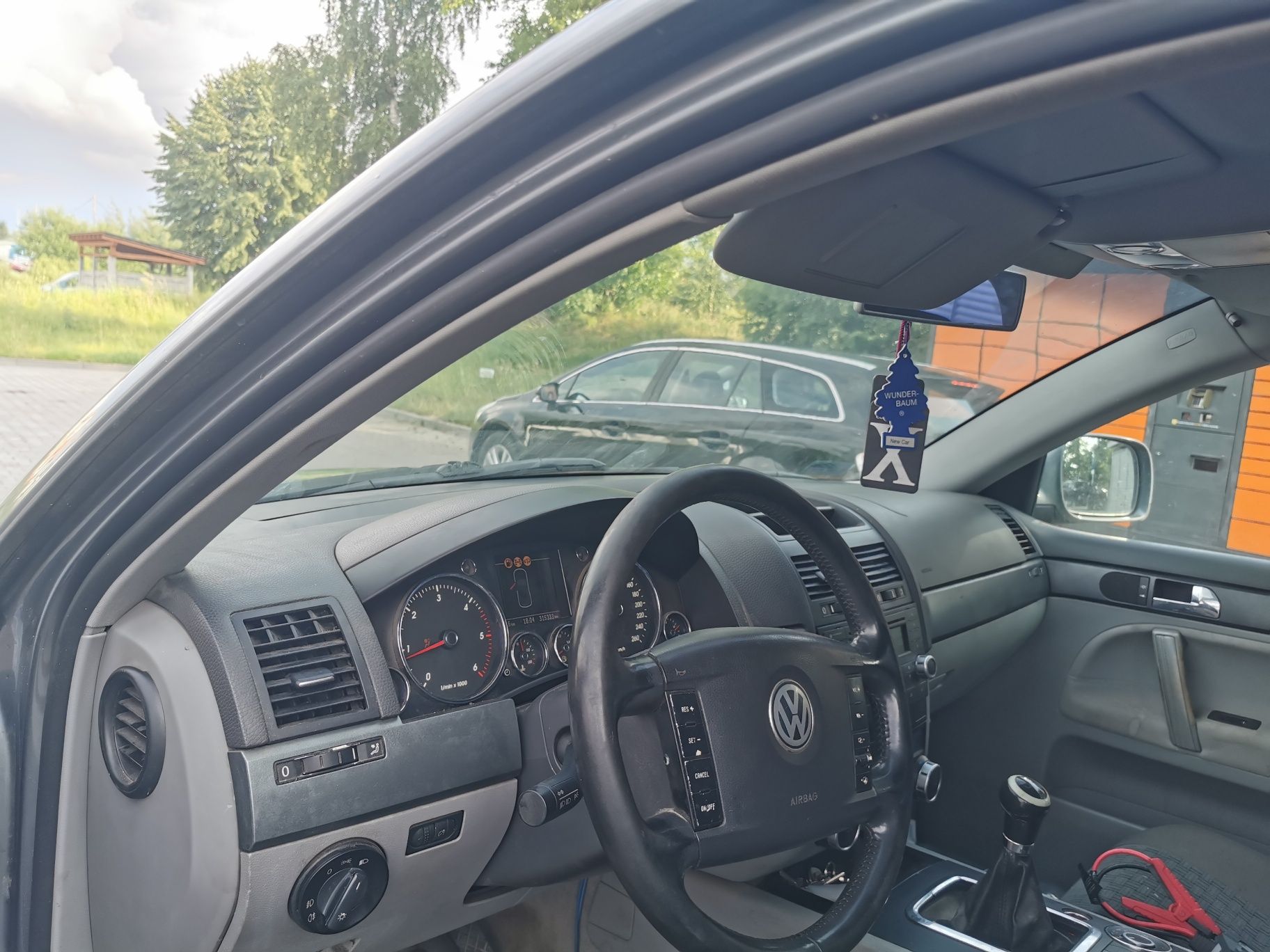 VW touareg 2.5TDI 174km4x4 manual klima hak 3.5T