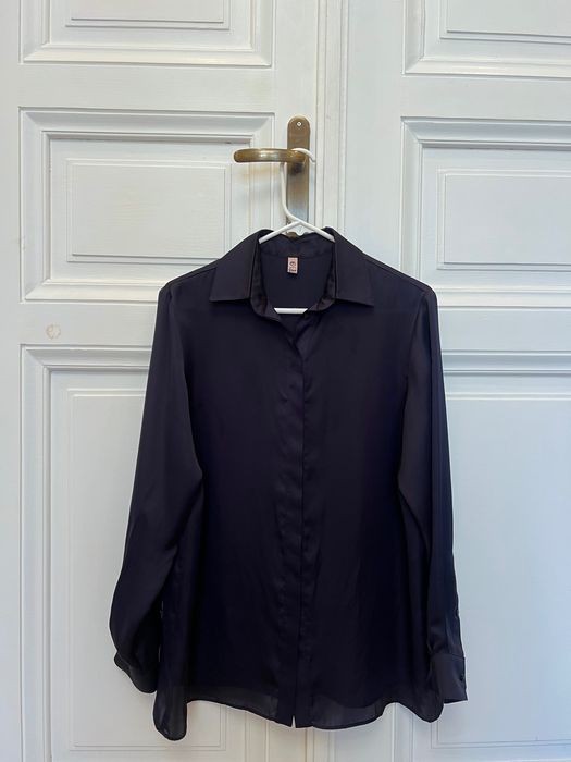 Шовкова темно-синя сорочка