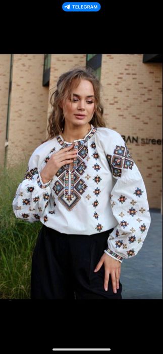 Вишиванка вишита сорочка блуза жіноча Націанальний одяг