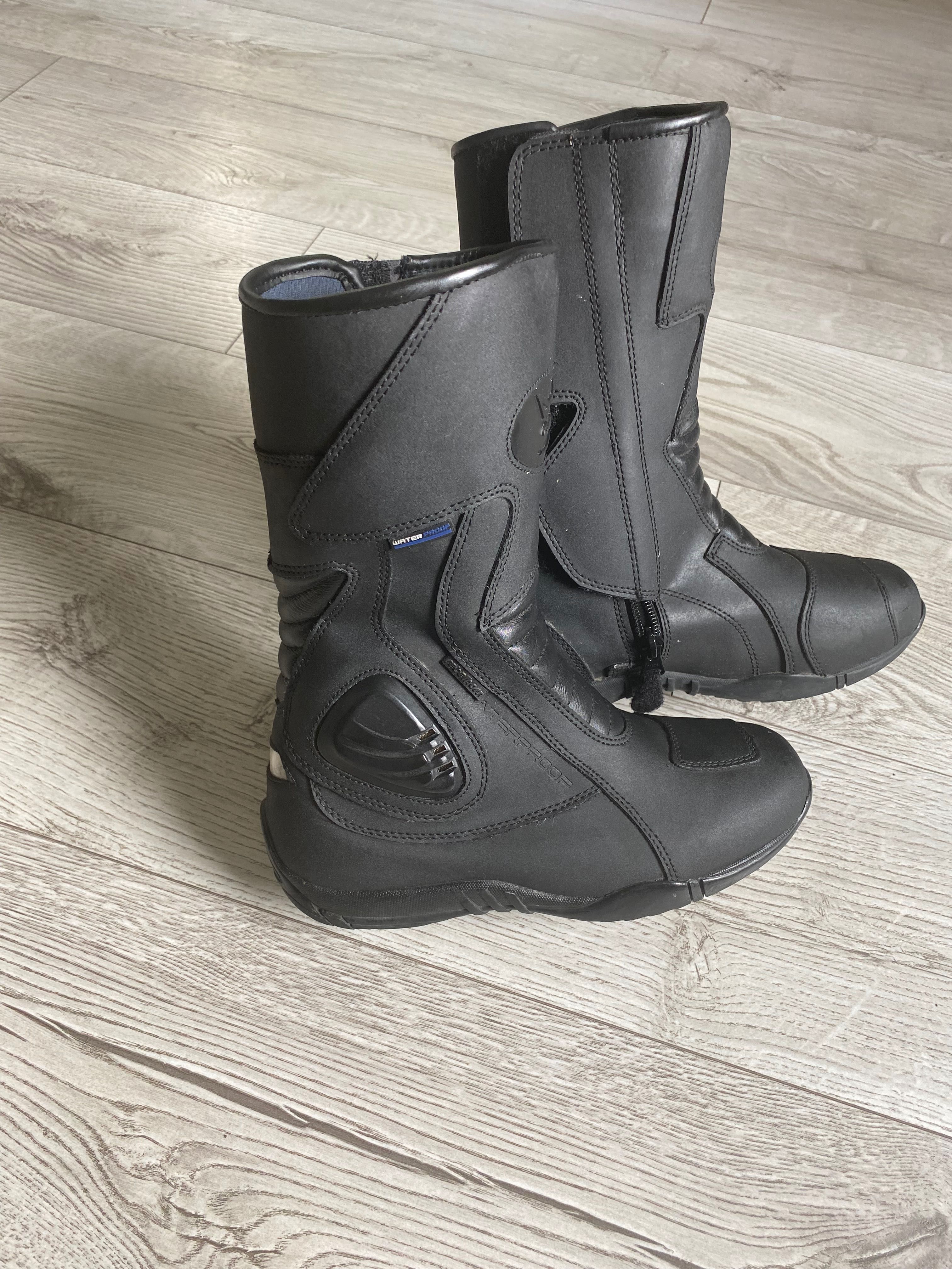 Sprzedam buty damskie motocyklowe