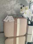 Nowa kosmetyczka kuferek organizer Guess