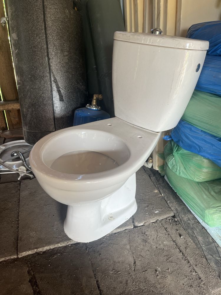 Kompakt WC/ Toaleta