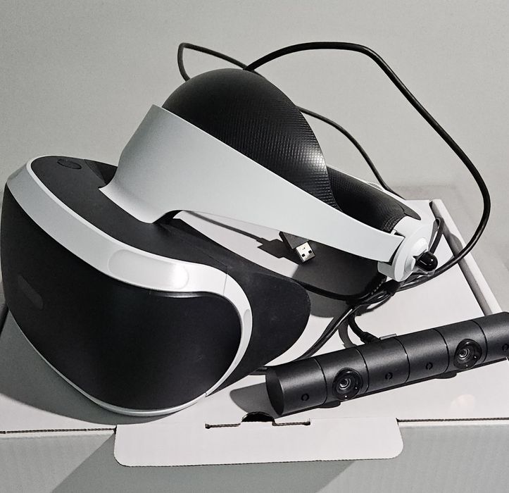 Sony Playstation 4 slim 1 Tb + 2 джойстики + 3 диски + шолом VR v.2