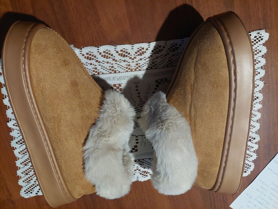 Nowe super ciepłe kapcie r42 długość wewnątrz 27cm,gruba podeszwa,lekk