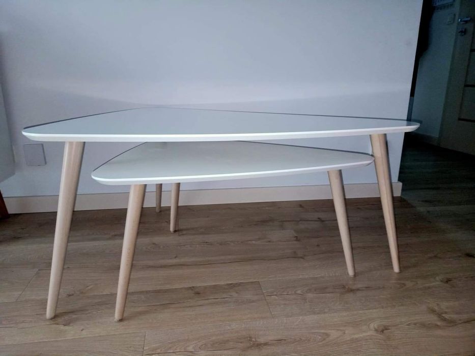 Zestaw trójkątnych stolików kawowych do salonu# styl skandynawski