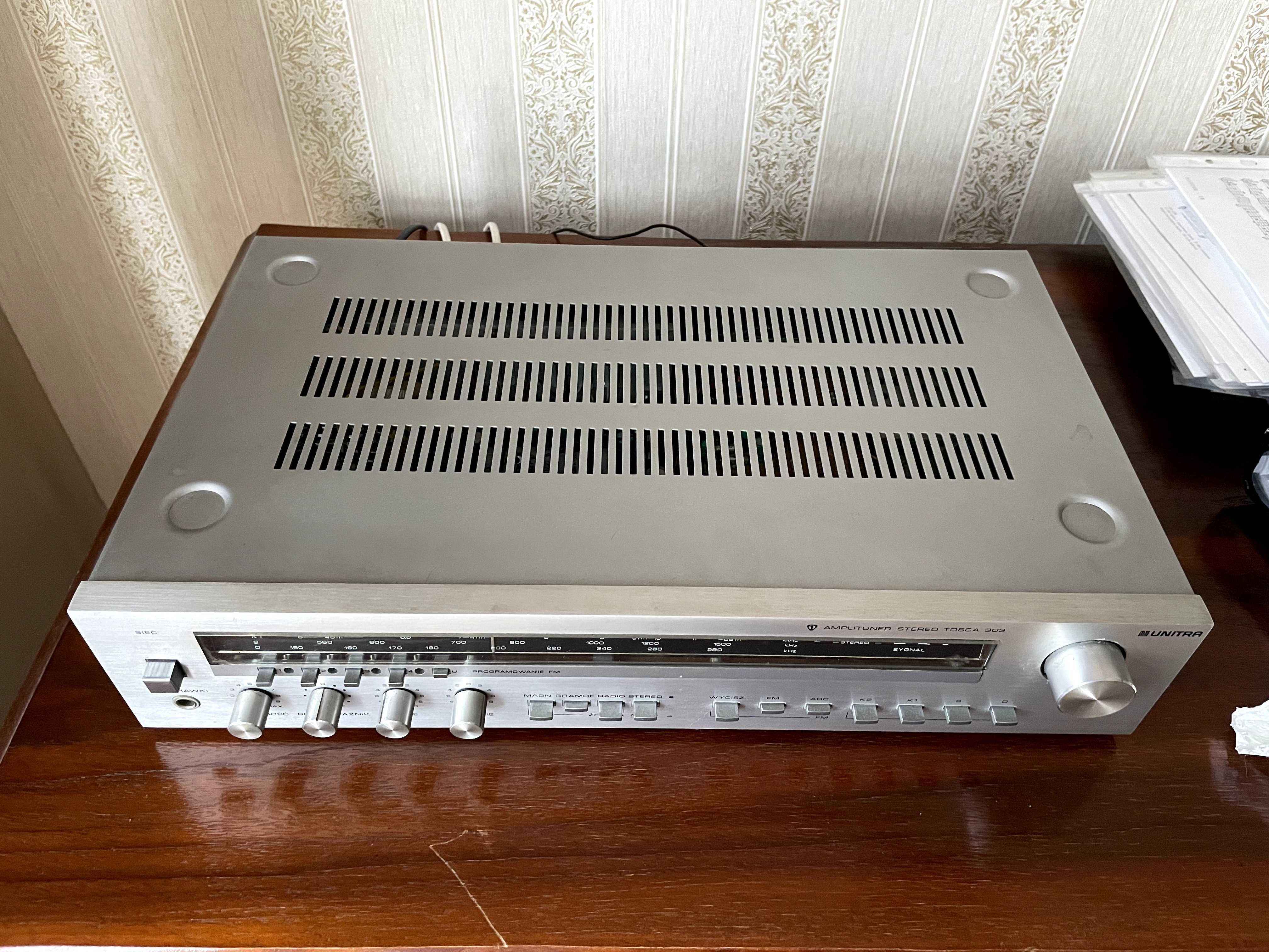 Unitra (Gramofon G‑8010 + Amplituner Tosca 303 [radio]) + kolumny Sony