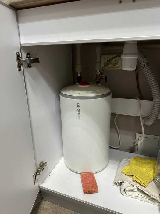 ND S4 Продам салон краси Центр вул. Научна