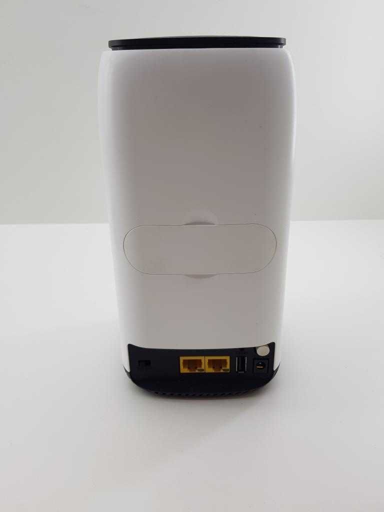 Router ZYXEL nr5101 4G/LTE/5G 5 gbps do 64 klientów 1775mbps WiFi 6