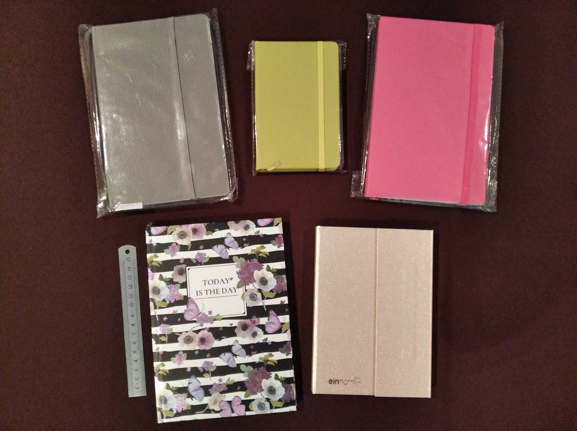 Blocos de notas / Cadernos novos