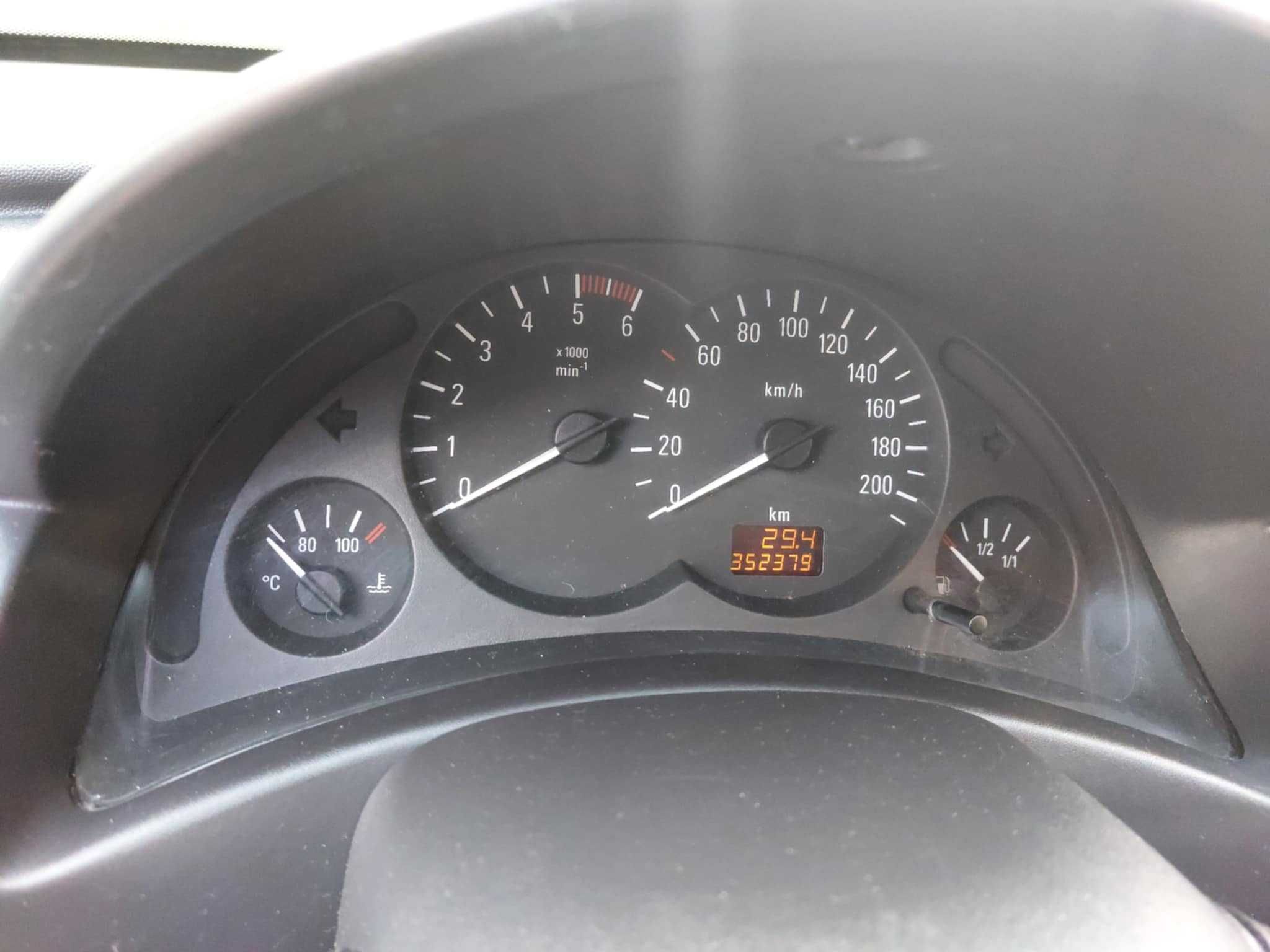 Opel Corsa C Van 1.3 CDTI Gasóleo