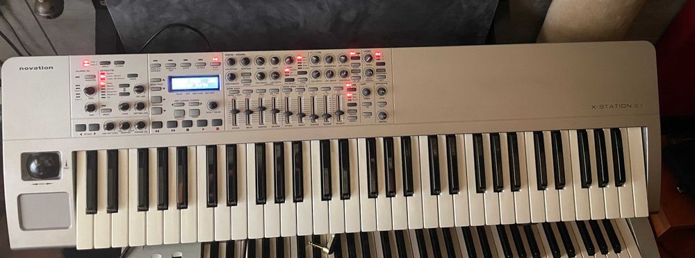Novation X-Station 61 syntezator interfejs audio