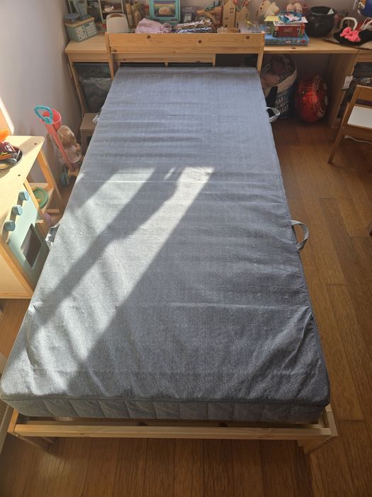 Cama Neiden + Colchao Vadso Ikea