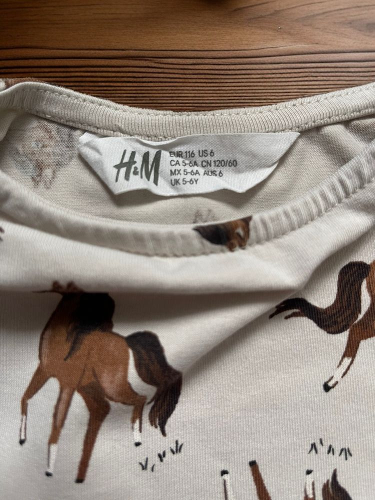 Хлопковое платье с лошадками H&M на девочку 5-6 лет