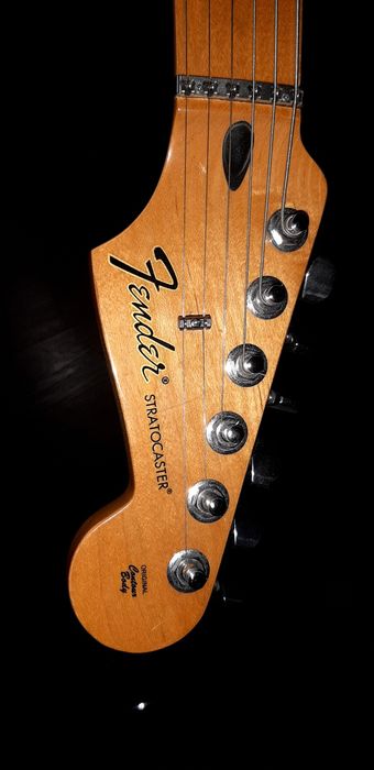 Fender stratocaster Гітара