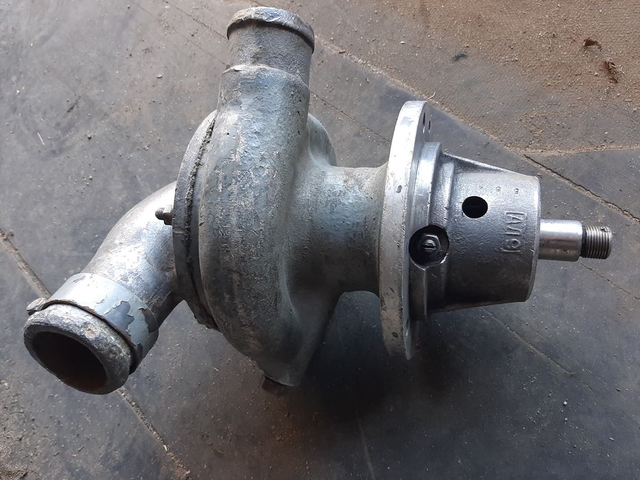 Насос для перекачки агрессивных жидкостей