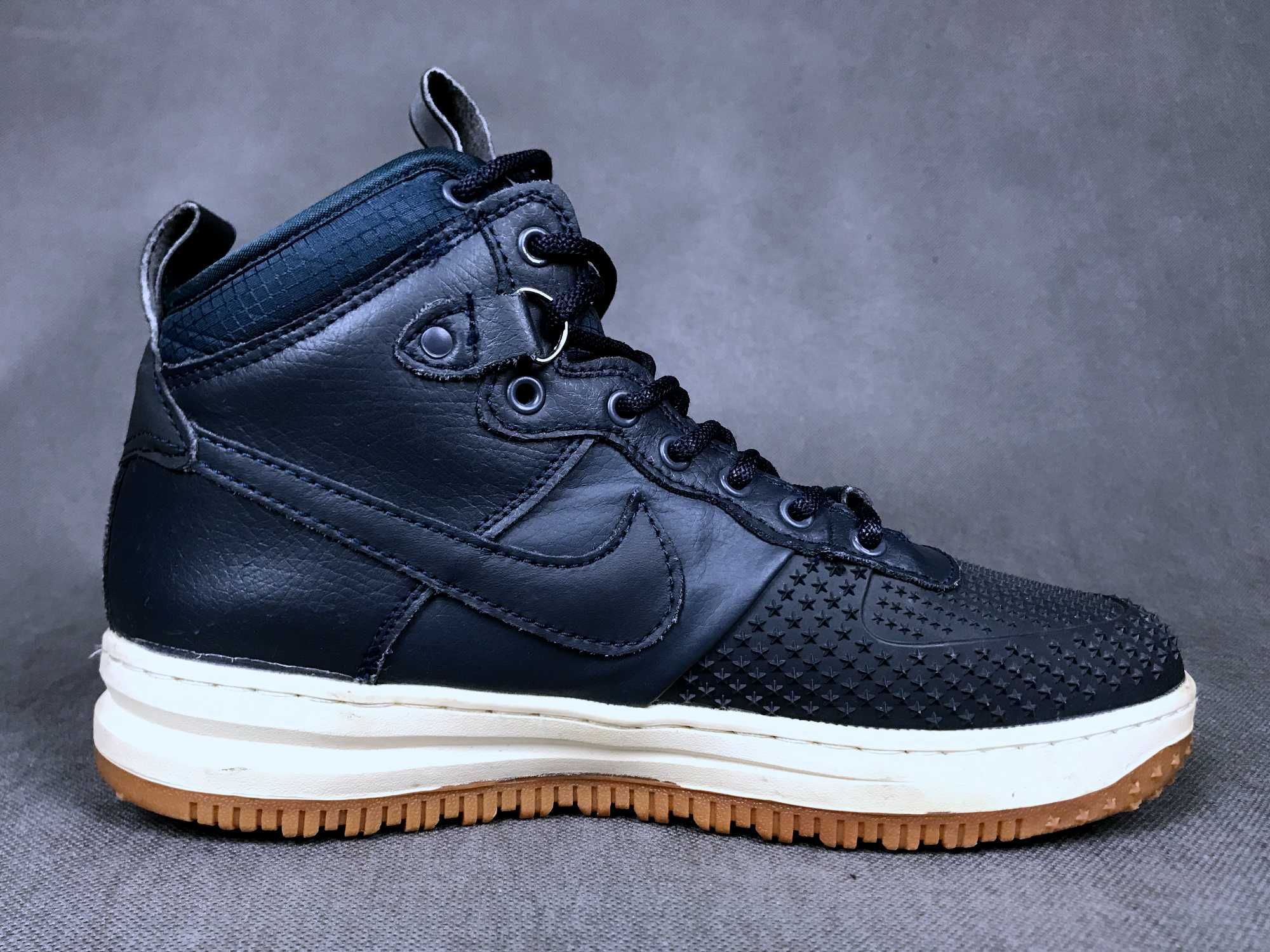 Кросівки NIKE Air Force 42.5 Снікери, водонепроникні