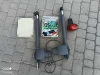 Napęd do bramy skrzydłowej Genius G-BAT 300