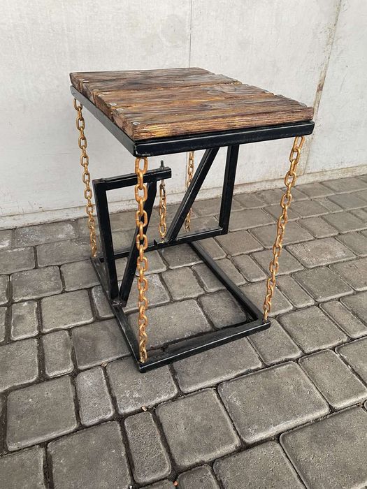 Стілець у стилі loft