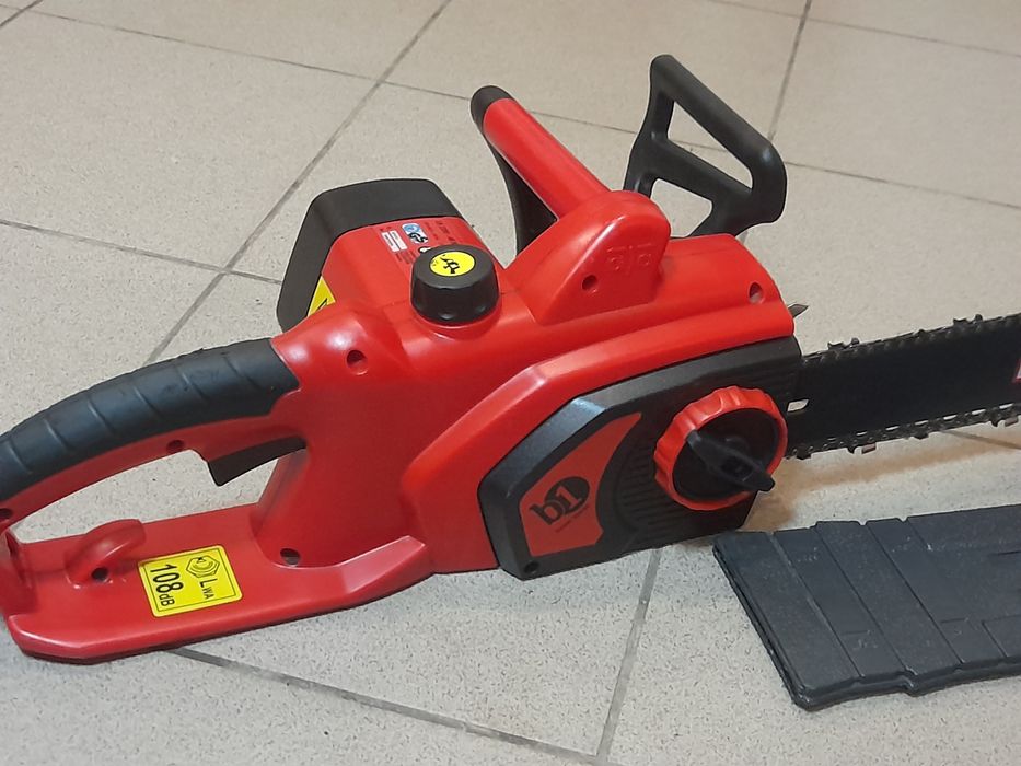 Електро пила ланцюгова 2200wt.