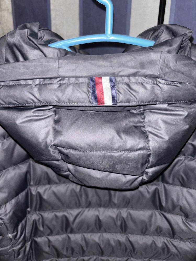 Кутка нова жодного разу не була ношеною TOMMY HILFIGER