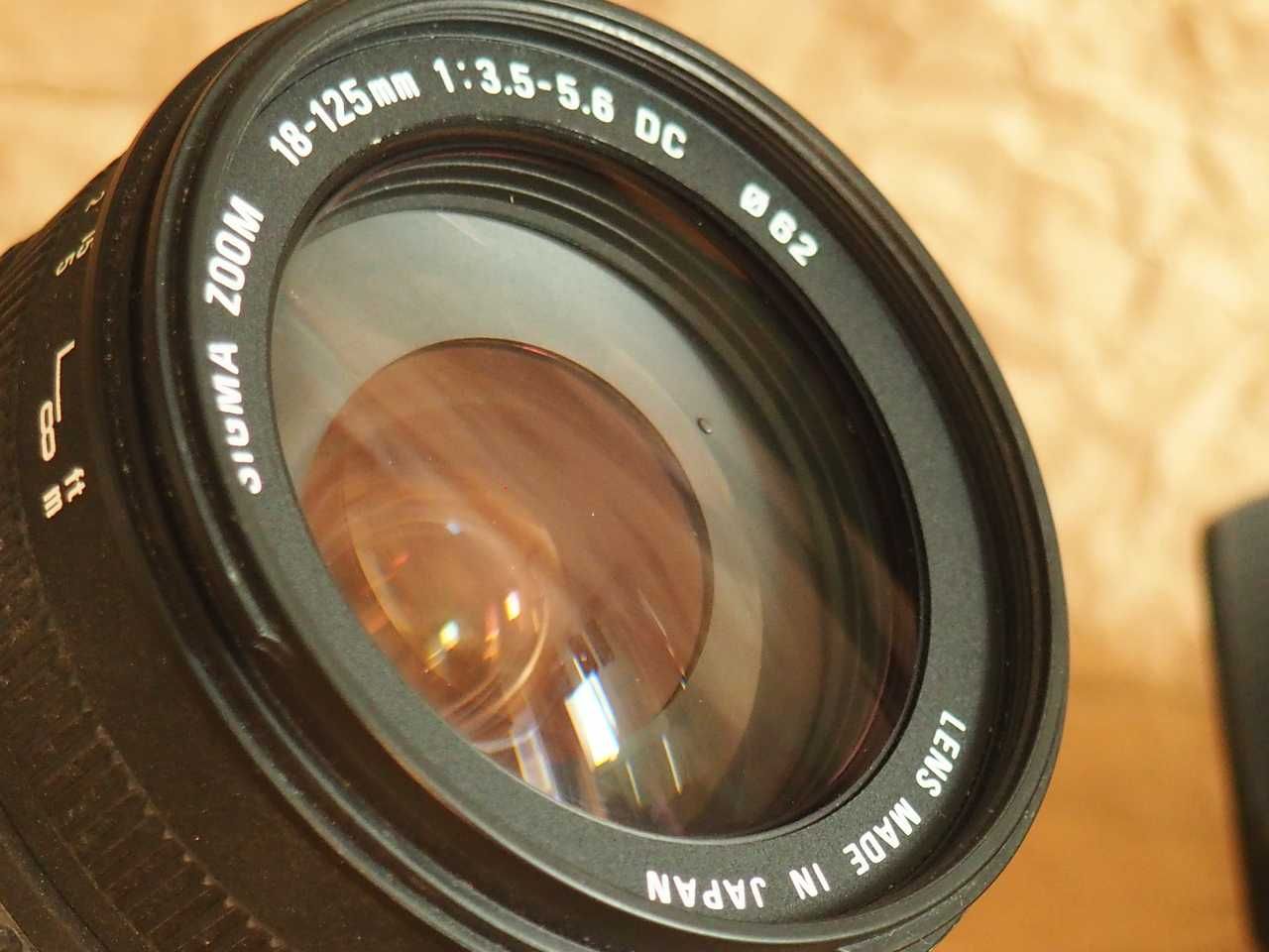 Obiektyw Sigma ZOOM DC 18-125mm f/3.5-5.6 D.