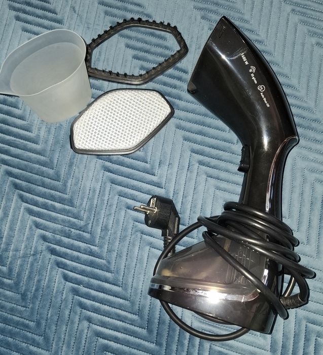 Parownica BEKO czarna