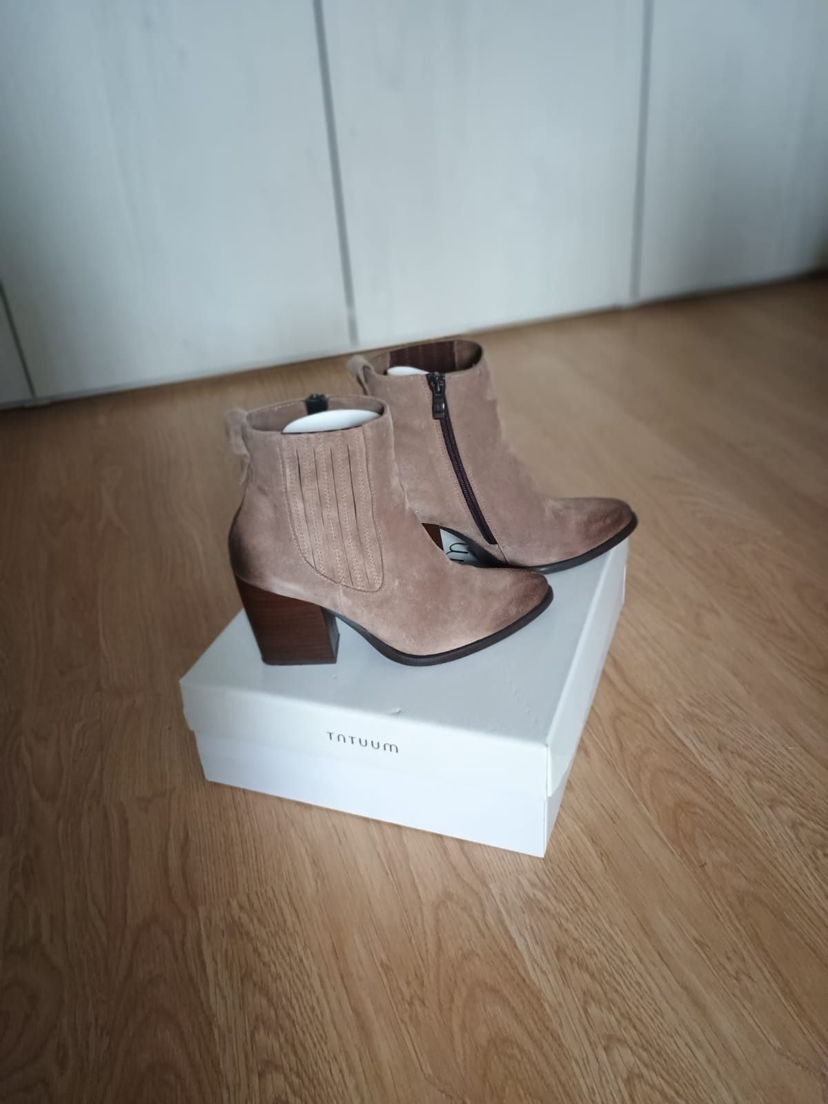 Botki kawowe marki Tatuum JAK NOWE!