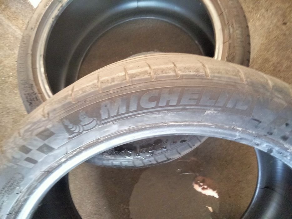 255 40 R20 Michelin