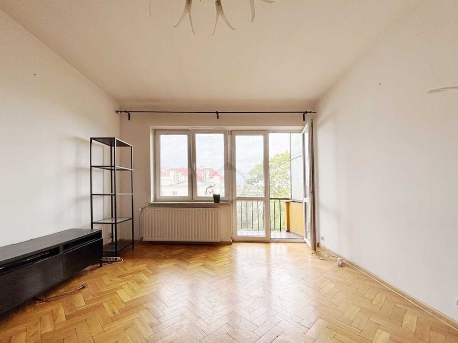 Studio z dużym balkonem - 5 piętro - WINDA - MPEC - NOWE MEBLE