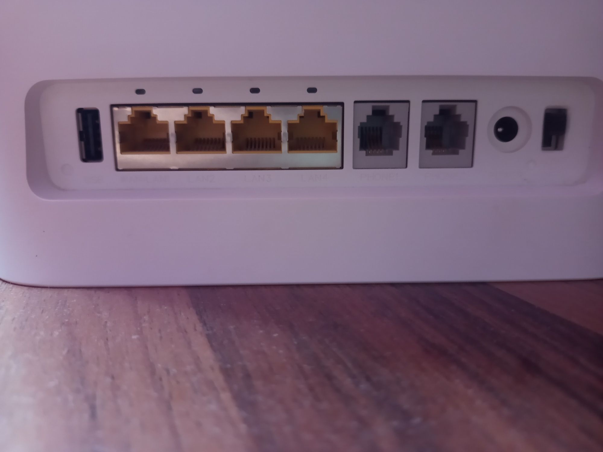Router mobilny ZTE MF286 4G LTE CAT6 300MB/s biały