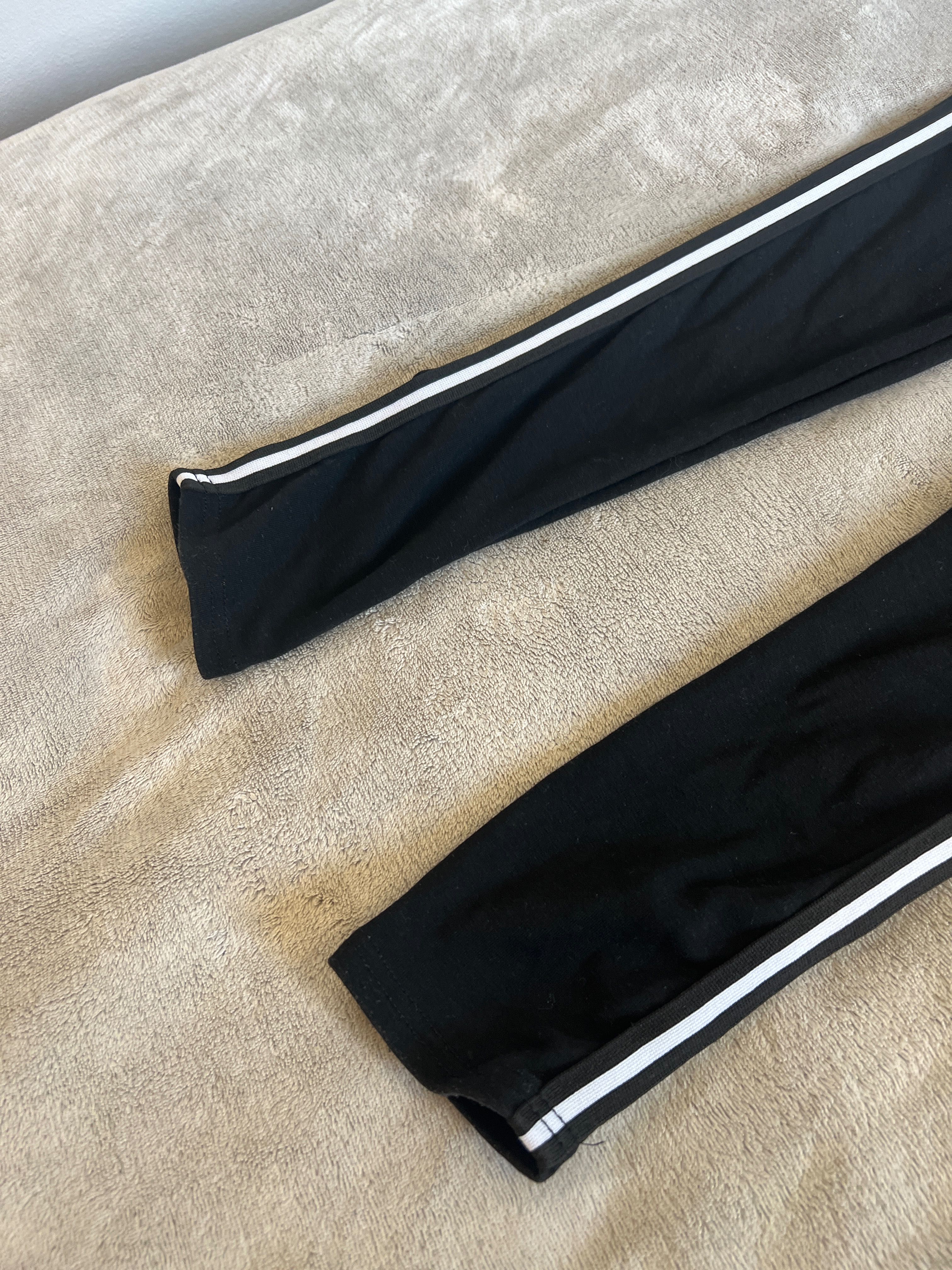 Legginsy / getry czarne z lampasami