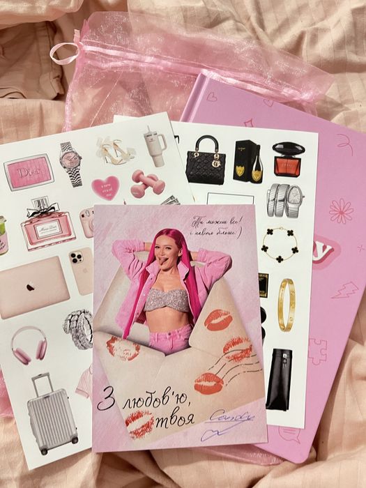 Планер від Кенді з голден тікетом