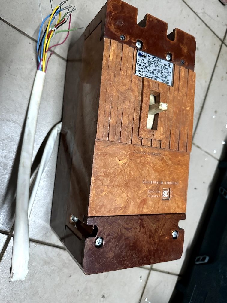 Продается автомат А3725 БУ3