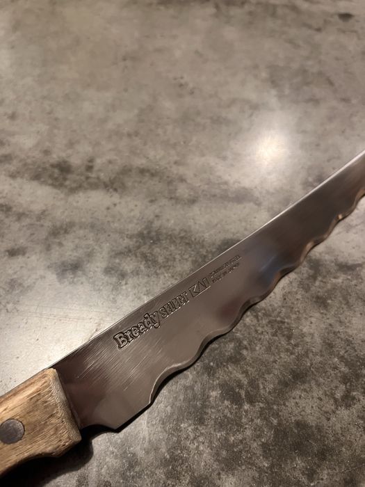 Japoński Nóż Do Pieczywa KAI